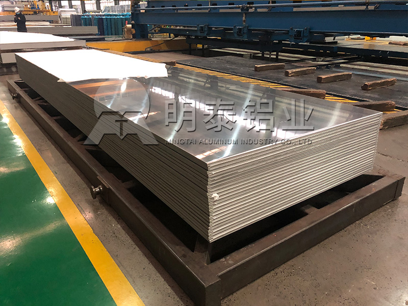 明泰汽車前后蓋用5182鋁板，是汽車用鋁優(yōu)選廠家